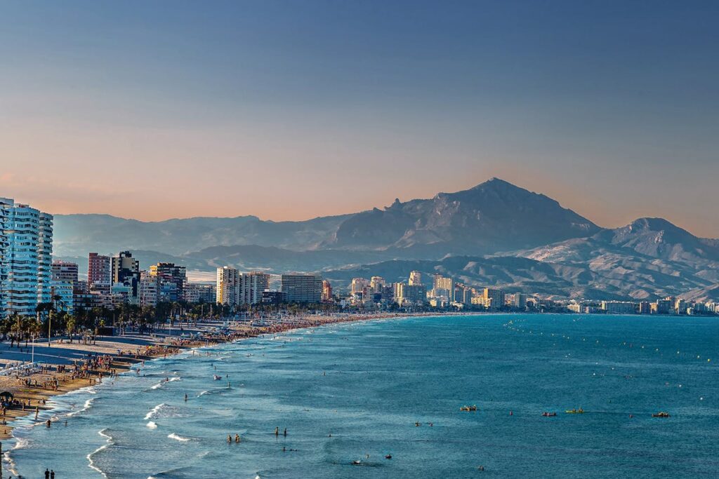Alicante view of the beach